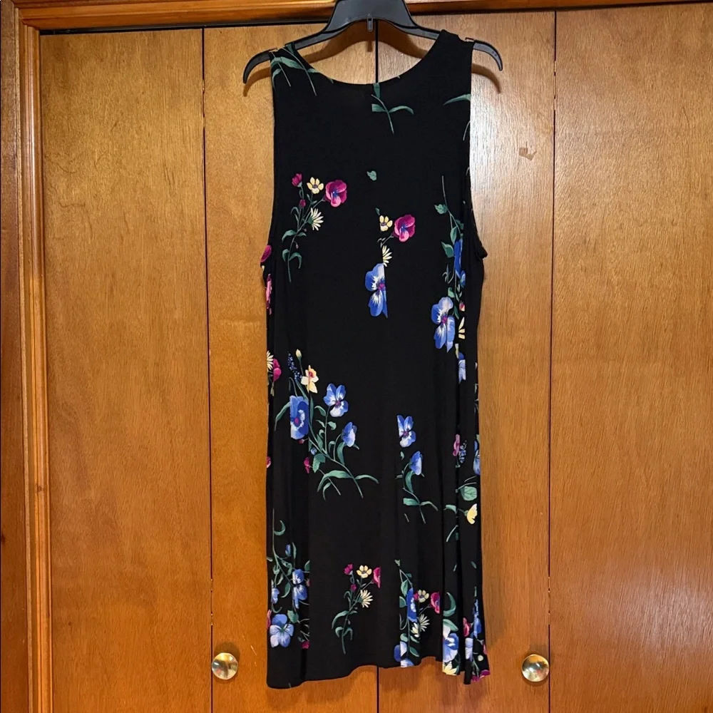 ⭐️Old Navy Black Floral Mini Dress - Picture 4 of 4